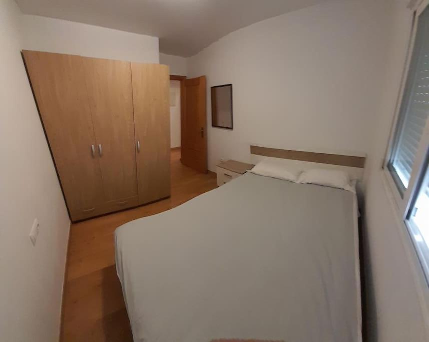 2F, Aire Acondic, 80M2, 2 Dormitorios, 4 Huespedes, Wifi Gratis La Linea de la Concepcion Luaran gambar