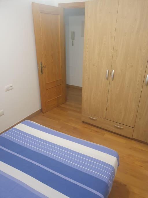 2F, Aire Acondic, 80M2, 2 Dormitorios, 4 Huespedes, Wifi Gratis La Linea de la Concepcion Luaran gambar