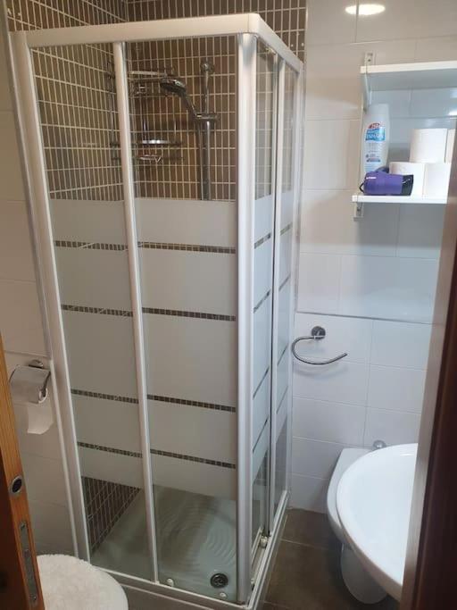 2F, Aire Acondic, 80M2, 2 Dormitorios, 4 Huespedes, Wifi Gratis La Linea de la Concepcion Luaran gambar