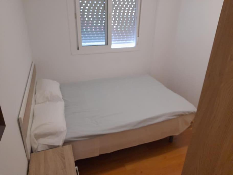 2F, Aire Acondic, 80M2, 2 Dormitorios, 4 Huespedes, Wifi Gratis La Linea de la Concepcion Luaran gambar